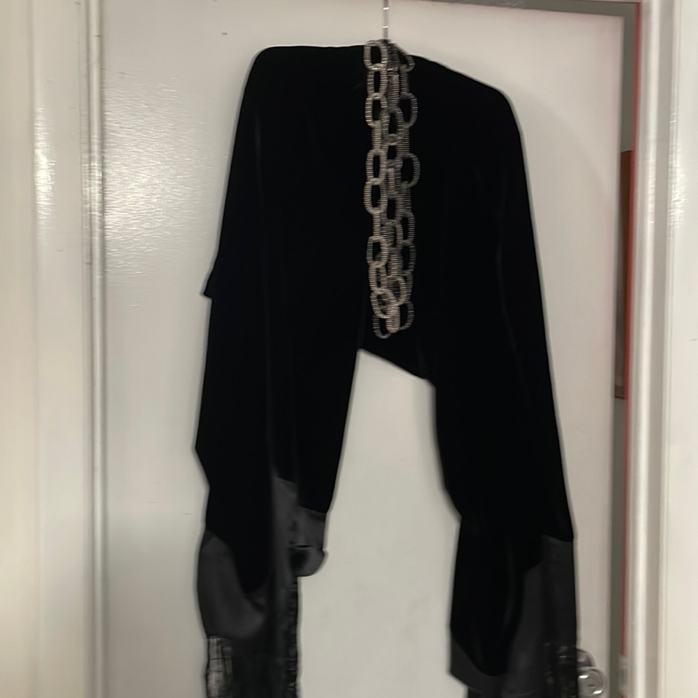 Velvet Shawl with fringe. Also 2 necklaces. Very nice.